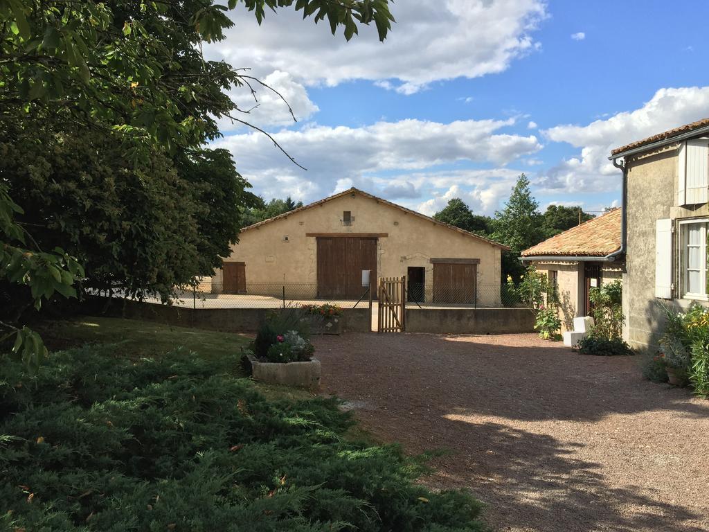 Chambres D'Hotes Du Puy D'Anche Sauze-Vaussais Екстер'єр фото